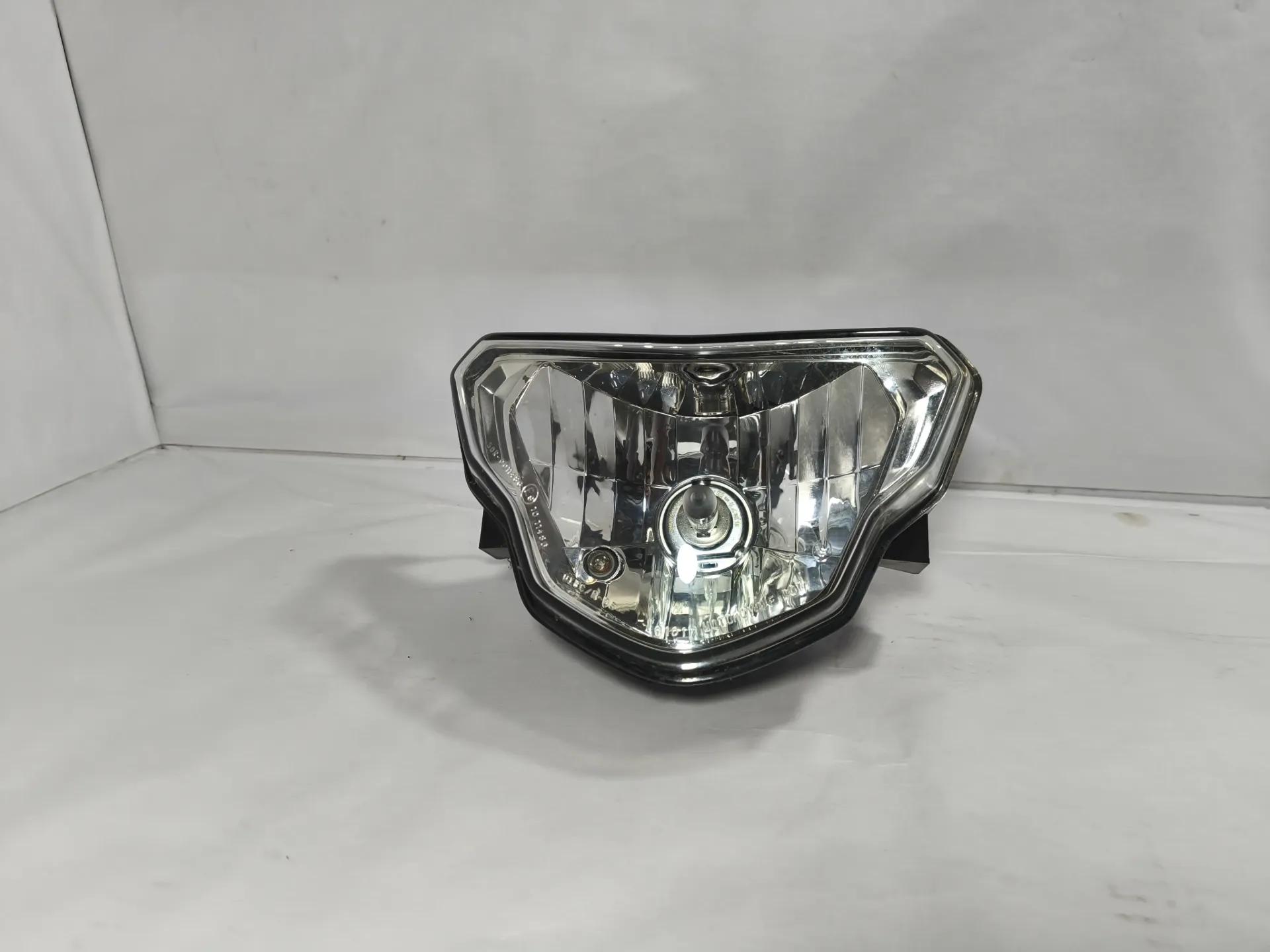 [63128546522 US] FARO DELANTERO Halogeno G310 2017-2019 (Usado)