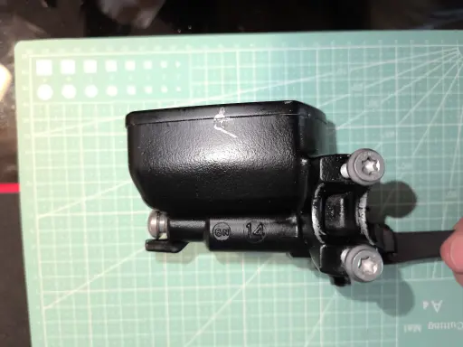 [32728563845 US] Bomba de freno Del. F850gs (Detalles)